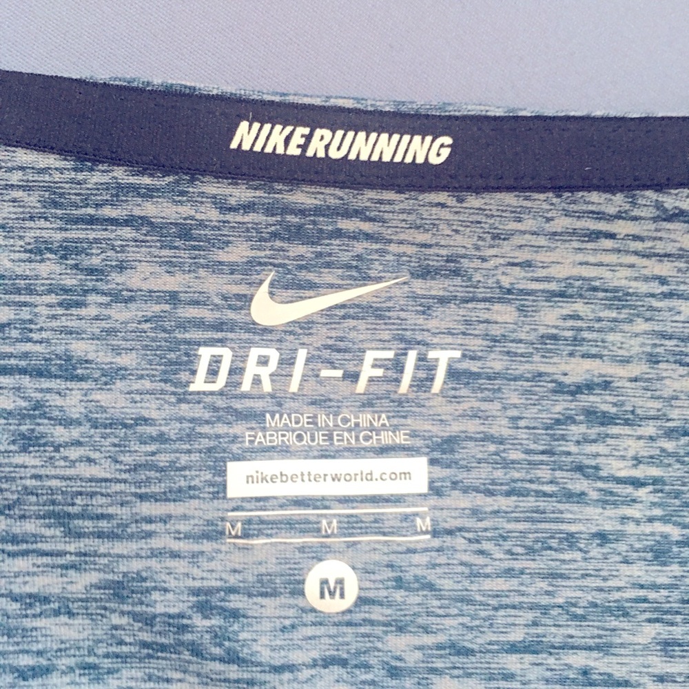 NIKE — DRI-FIT light pullover with hood, size M - Picture 5 of 10